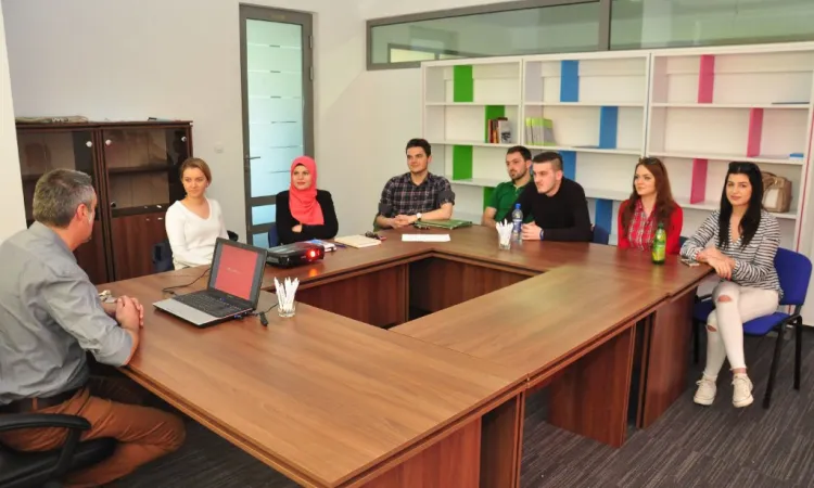 IR Students “Close Group Sessions”