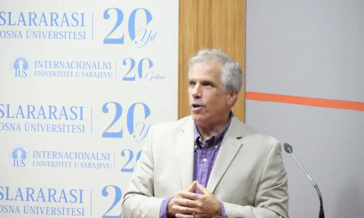 IUS Political Science and International Relations Department Welcomes Professor Eric Leonard for Lecture on U.S. Foreign Policy